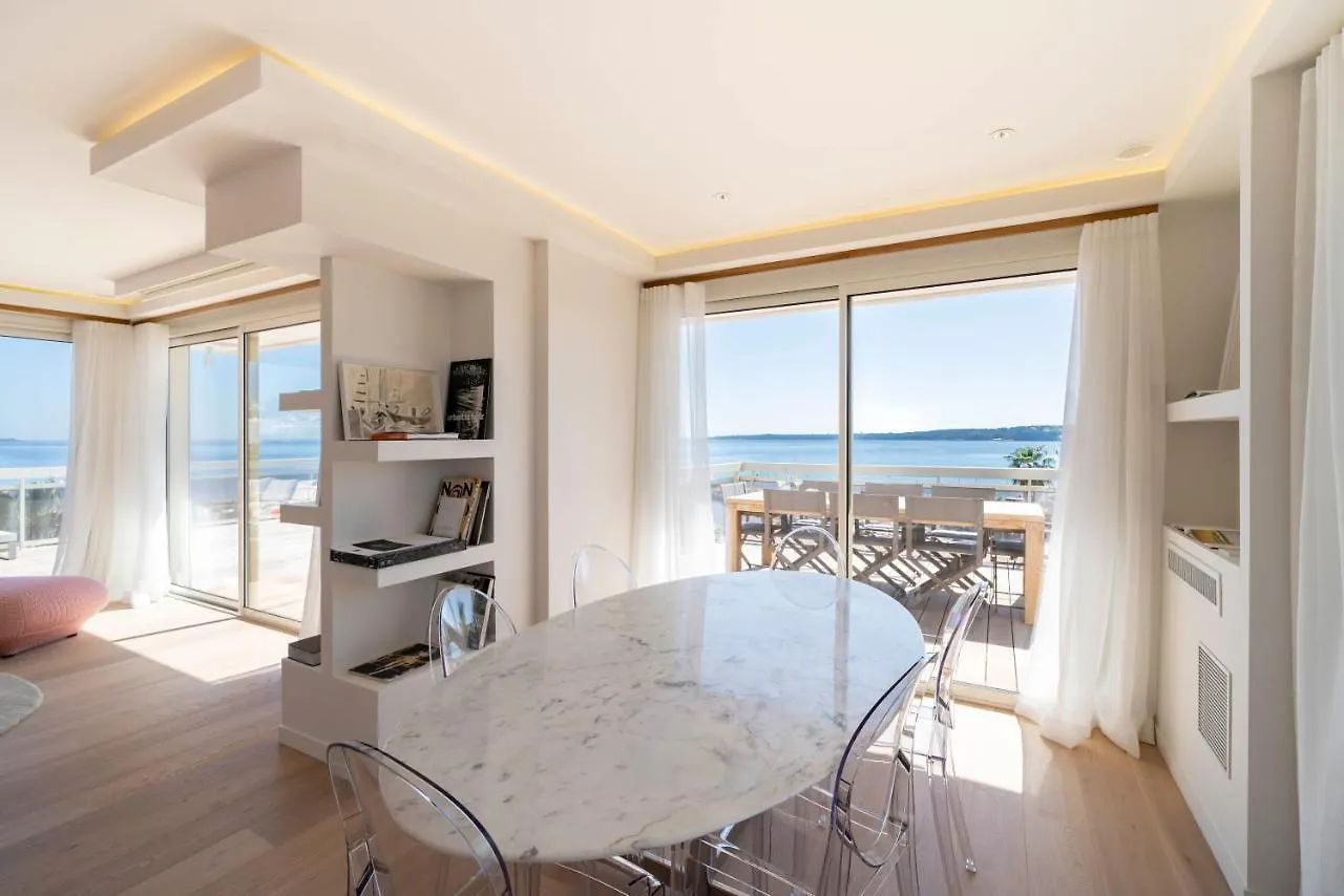 Somptuous Sea-View 3 Bedrooms Penthouse Cannes Moure Rouge 0*,  France